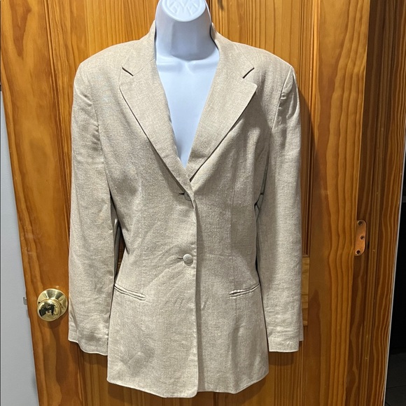 Courtenay Beige Blazer - Picture 2 of 9